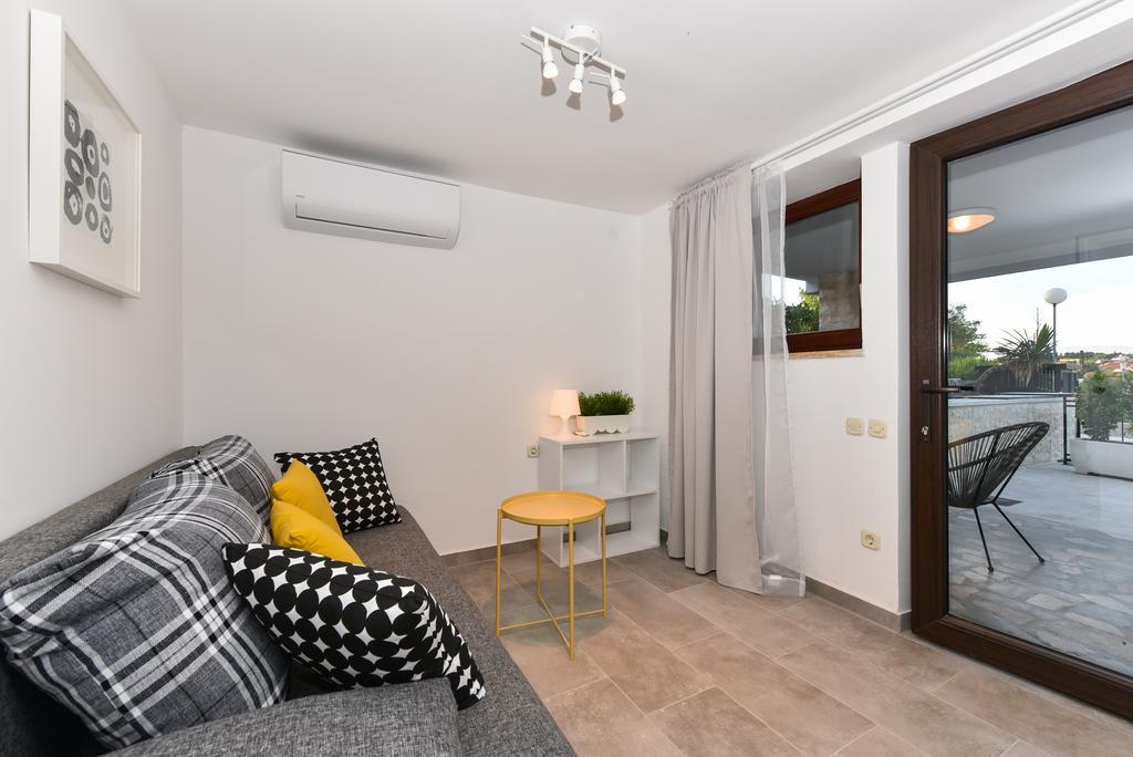 פטרצ'אנה Mediterraneo Garden Apartments מראה חיצוני תמונה