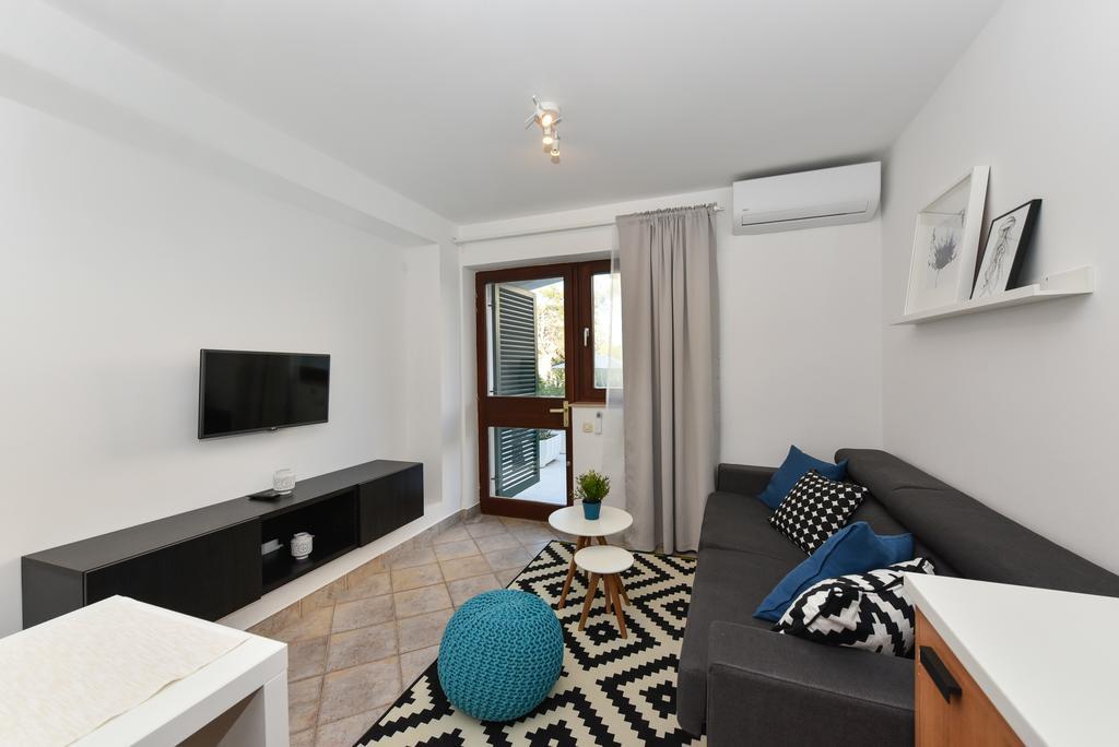פטרצ'אנה Mediterraneo Garden Apartments מראה חיצוני תמונה