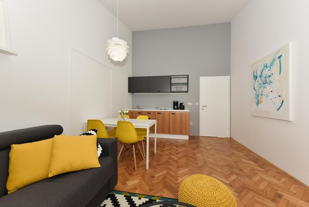 פטרצ'אנה Mediterraneo Garden Apartments מראה חיצוני תמונה